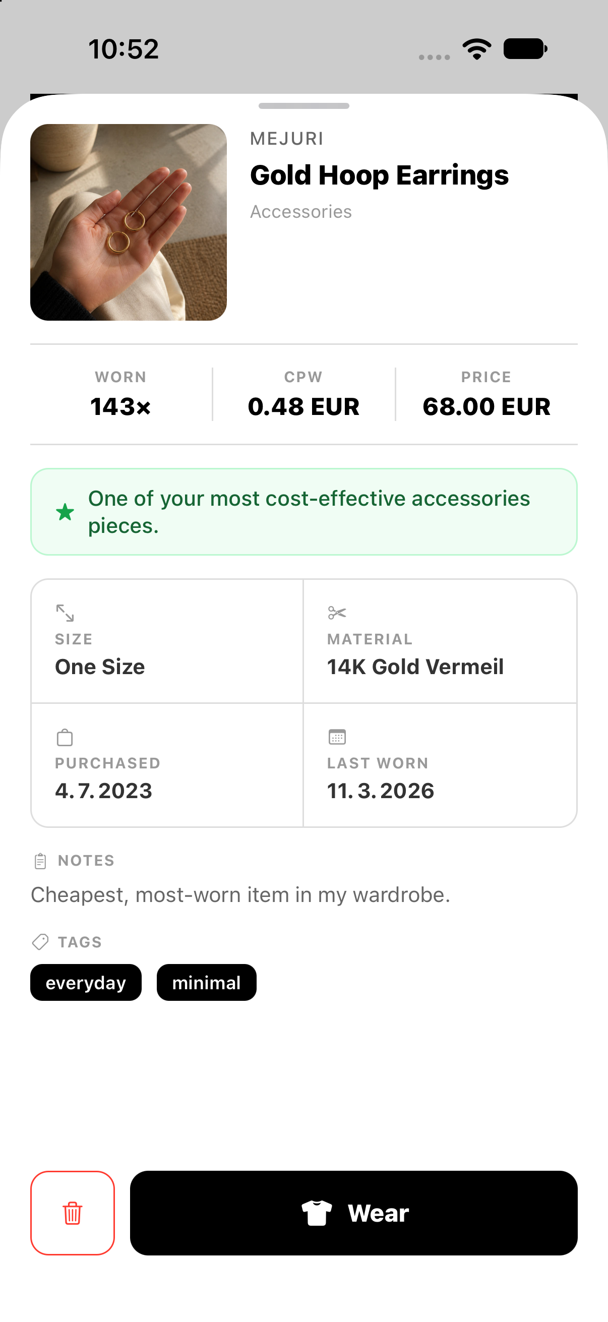 Item detail for gold hoop earrings: worn 143 times, 0.48 EUR per wear, 68 EUR paid